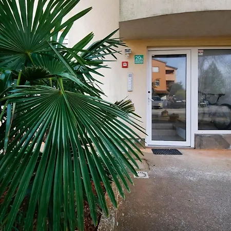 Monika Lägenhet Pula