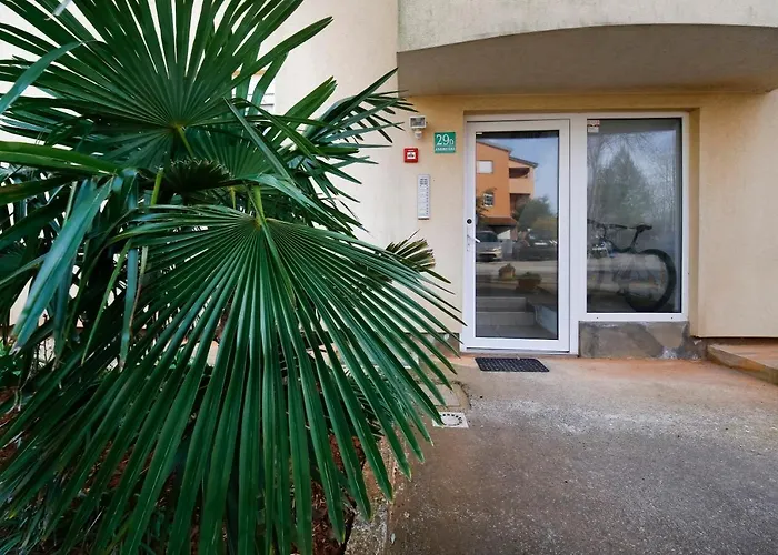 Monika 公寓 普拉